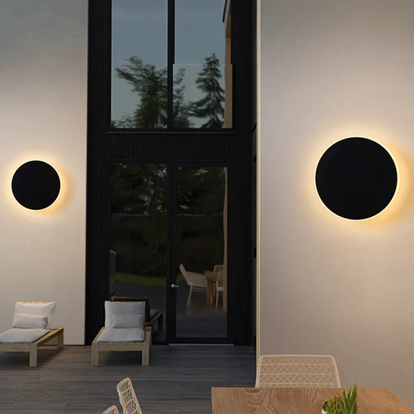 Minimalist Round Metal Outdoor Wall Light