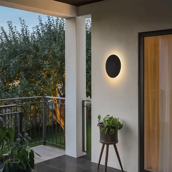 Minimalist Round Metal Outdoor Wall Light
