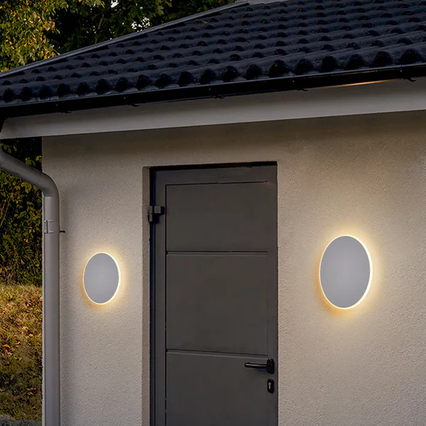 Minimalist Round Metal Outdoor Wall Light