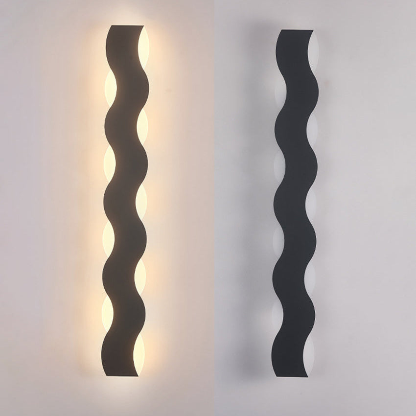 Wave Outdoor Wall Light
