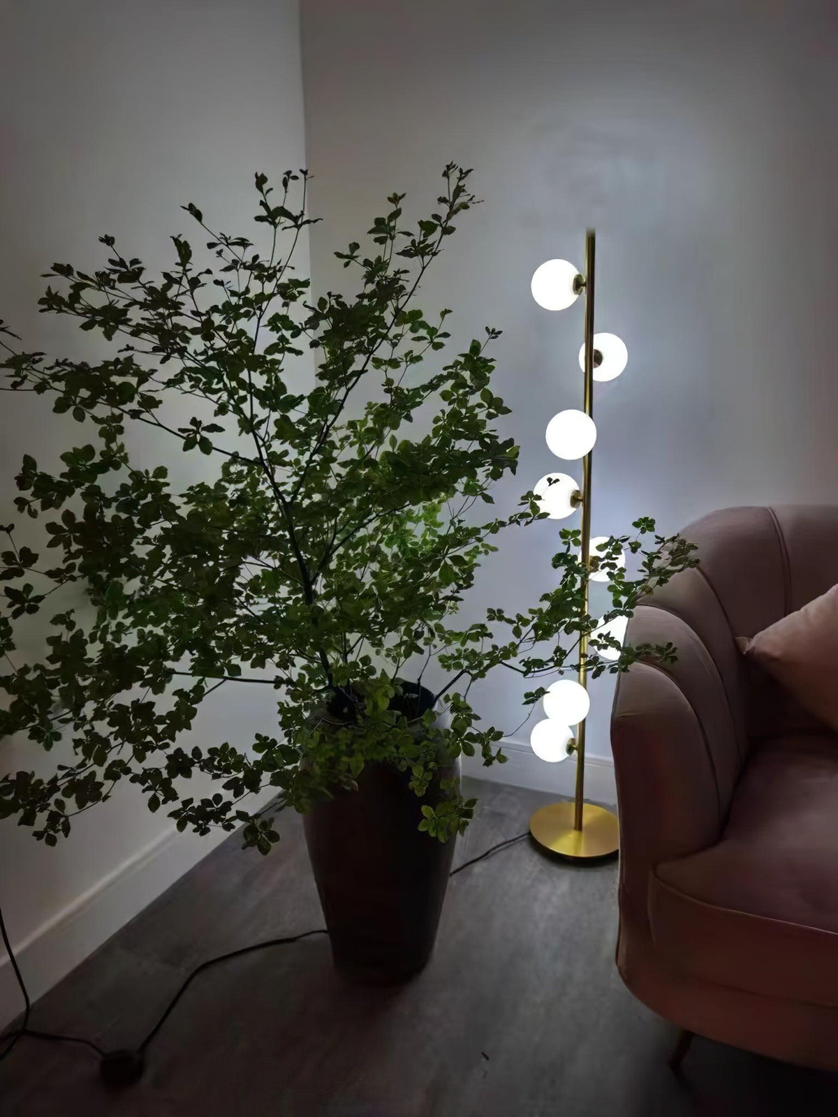 Doppler LED Tree Light