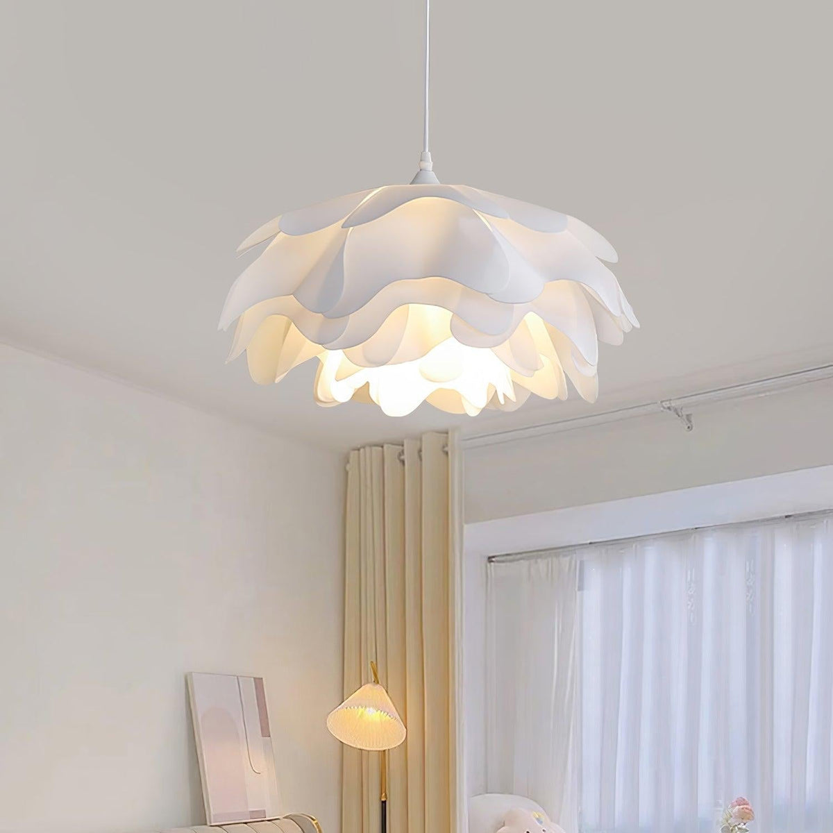 White Flower Pendant Light
