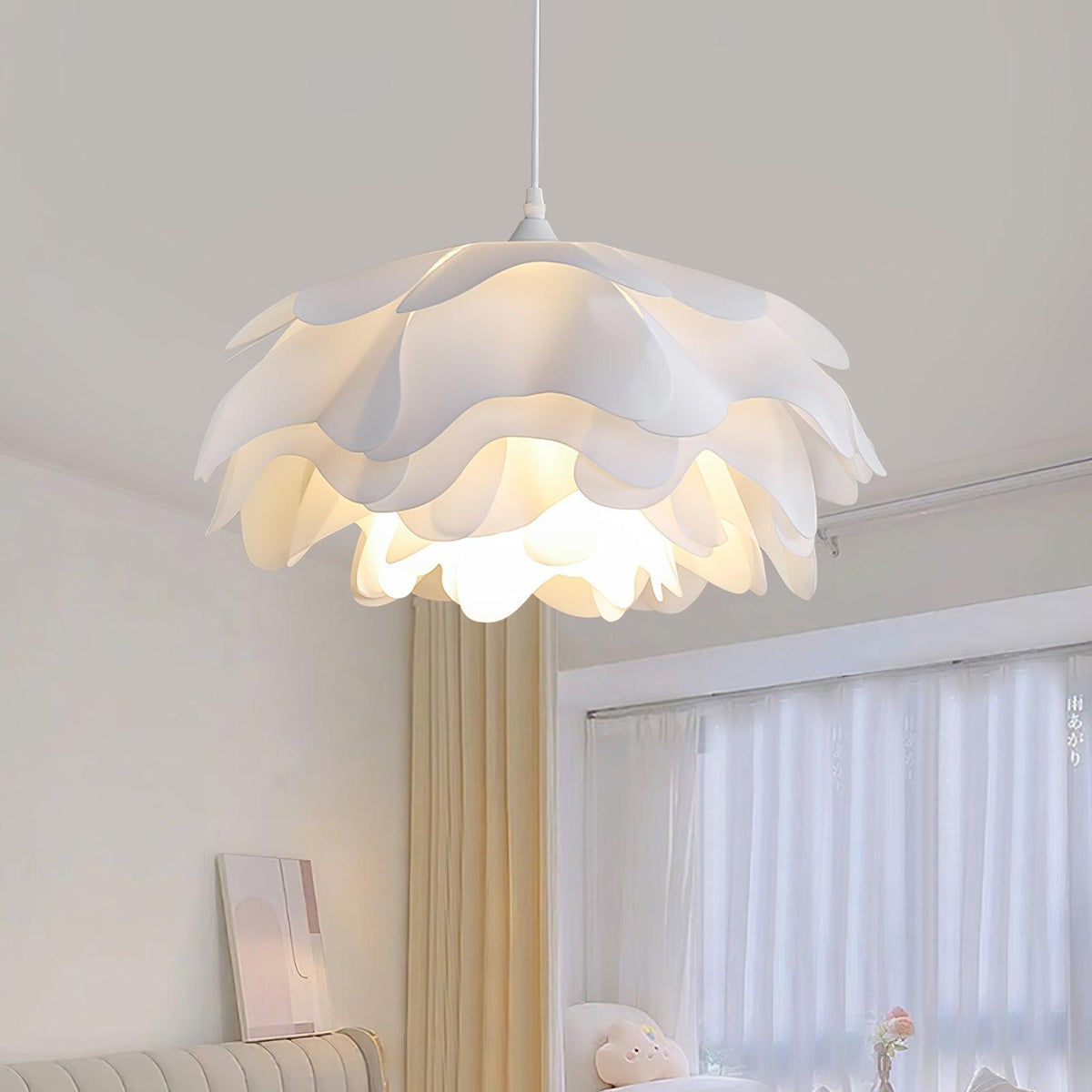 White Flower Pendant Light