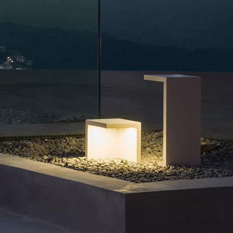 Block Lane Solar Outdoor Light
