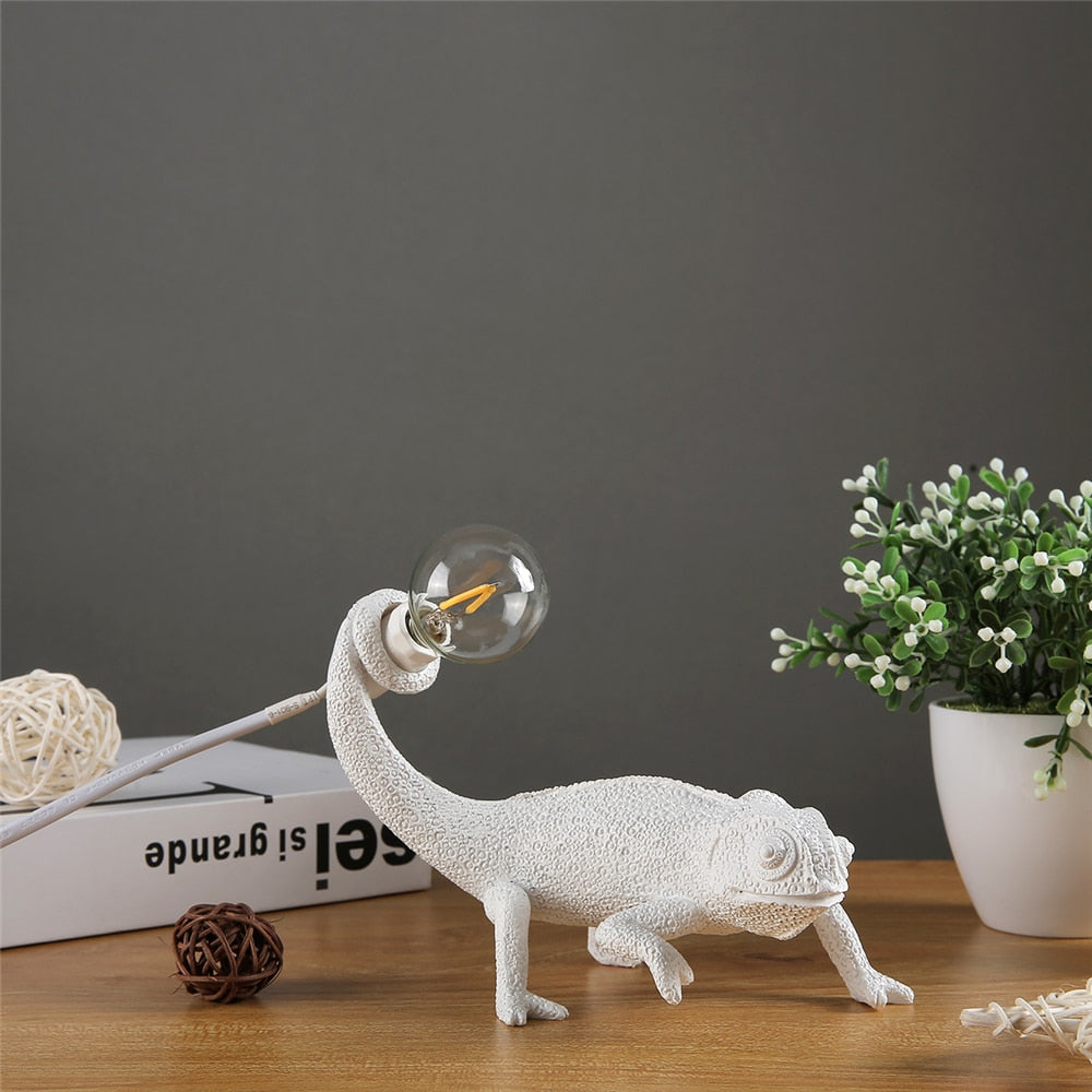 Resin Lizard Table Lamp