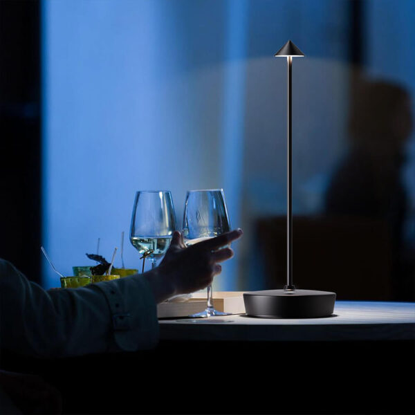 Minimalist Cordless LED Table Lamp