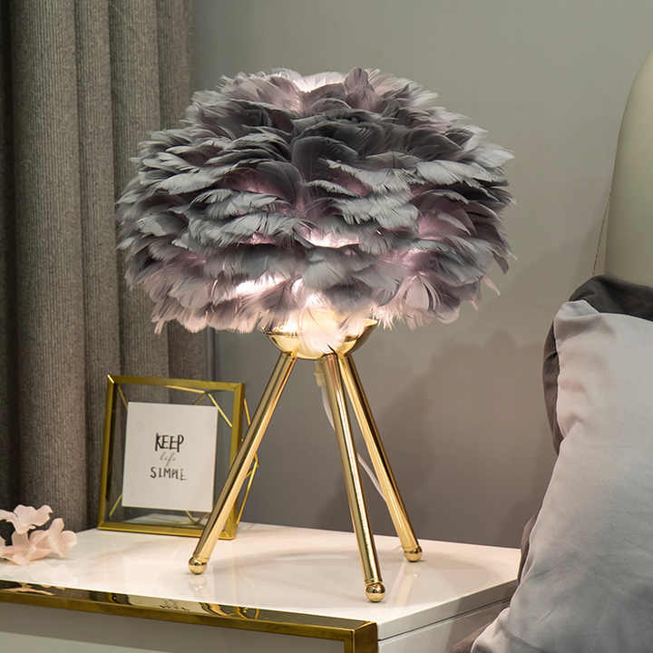 Missfeather Dimmable Feather Table Lamp