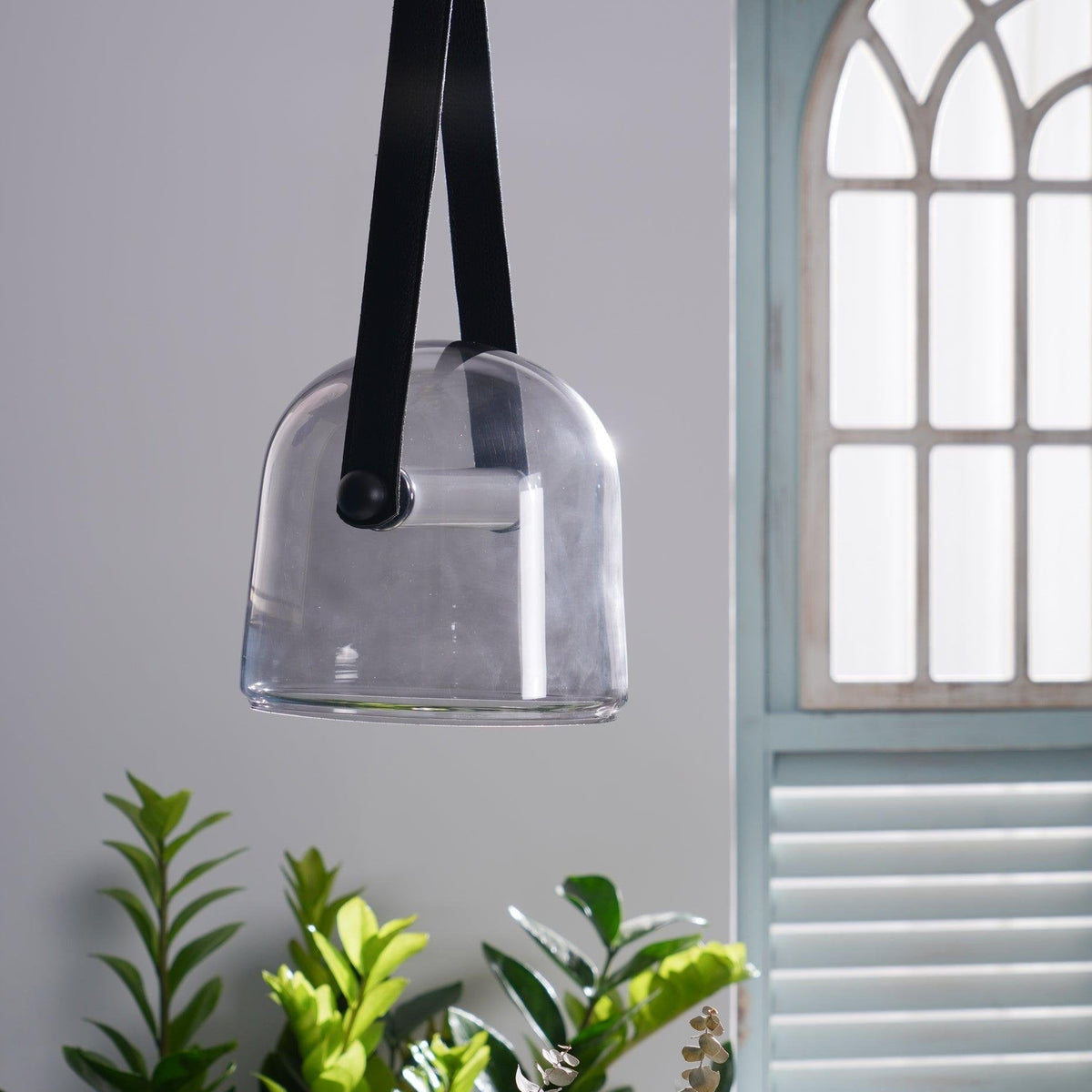 Mona Pendant Light