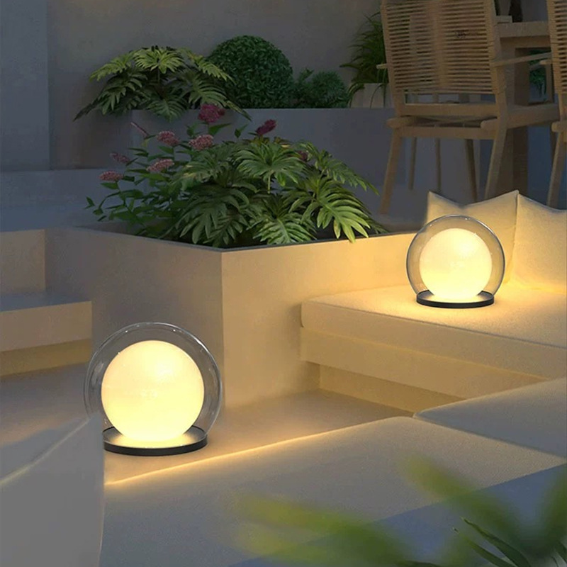 Outdoor Pillar Light
