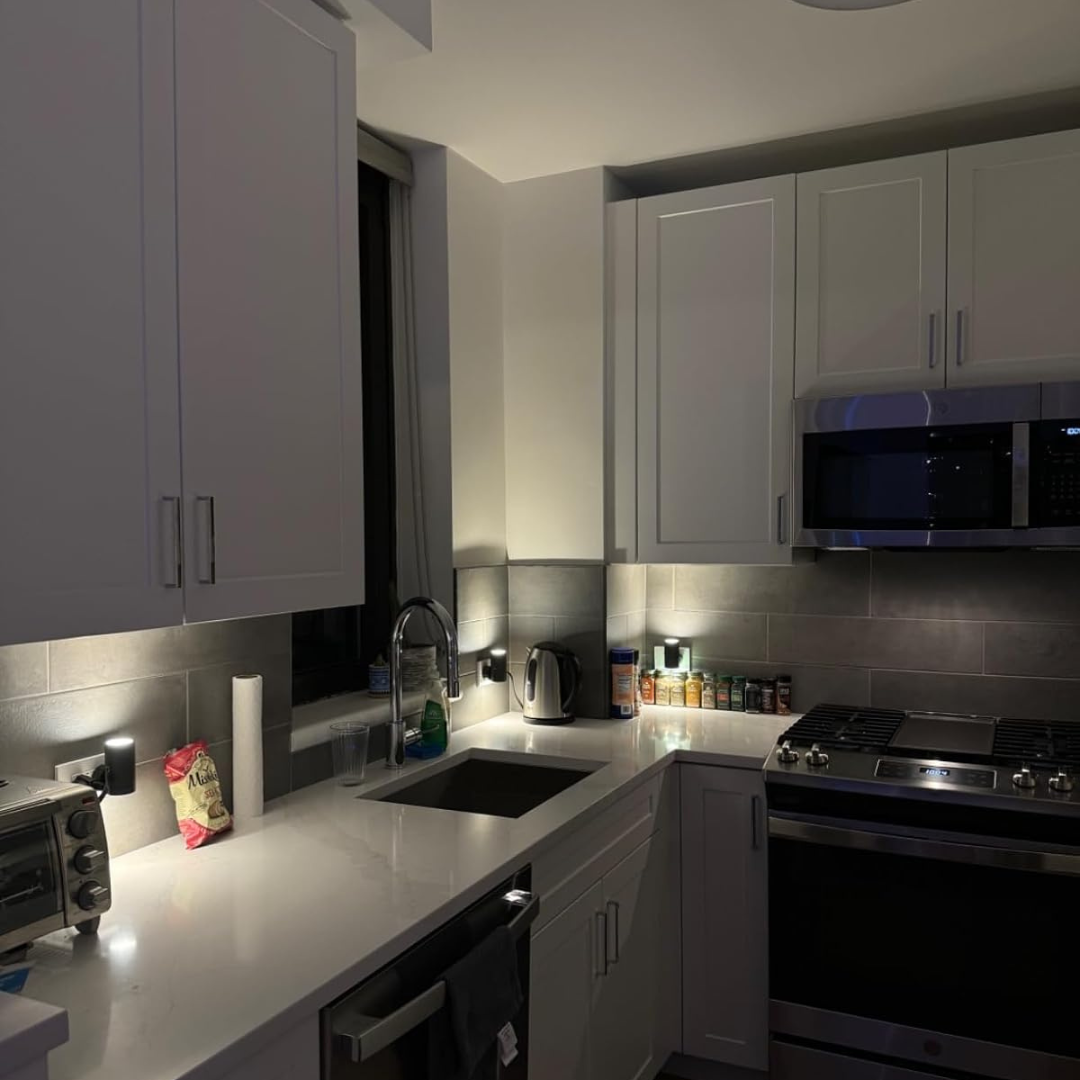 Alova LED Lamp