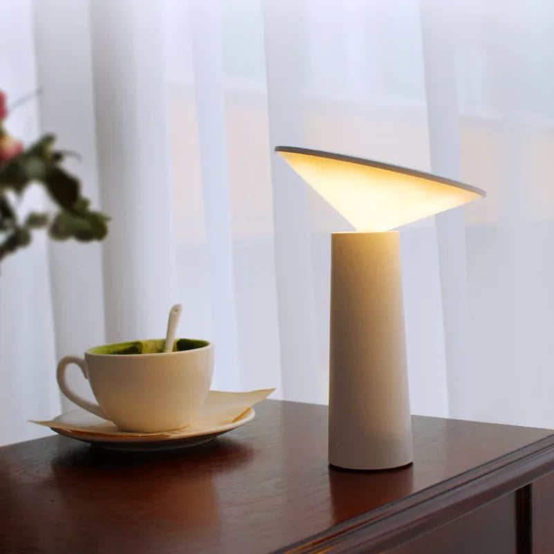 Remoteglo Cordless Table Lamp