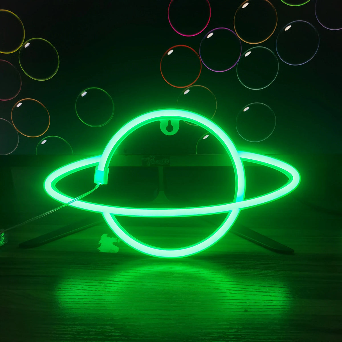 Saturn Neon Light
