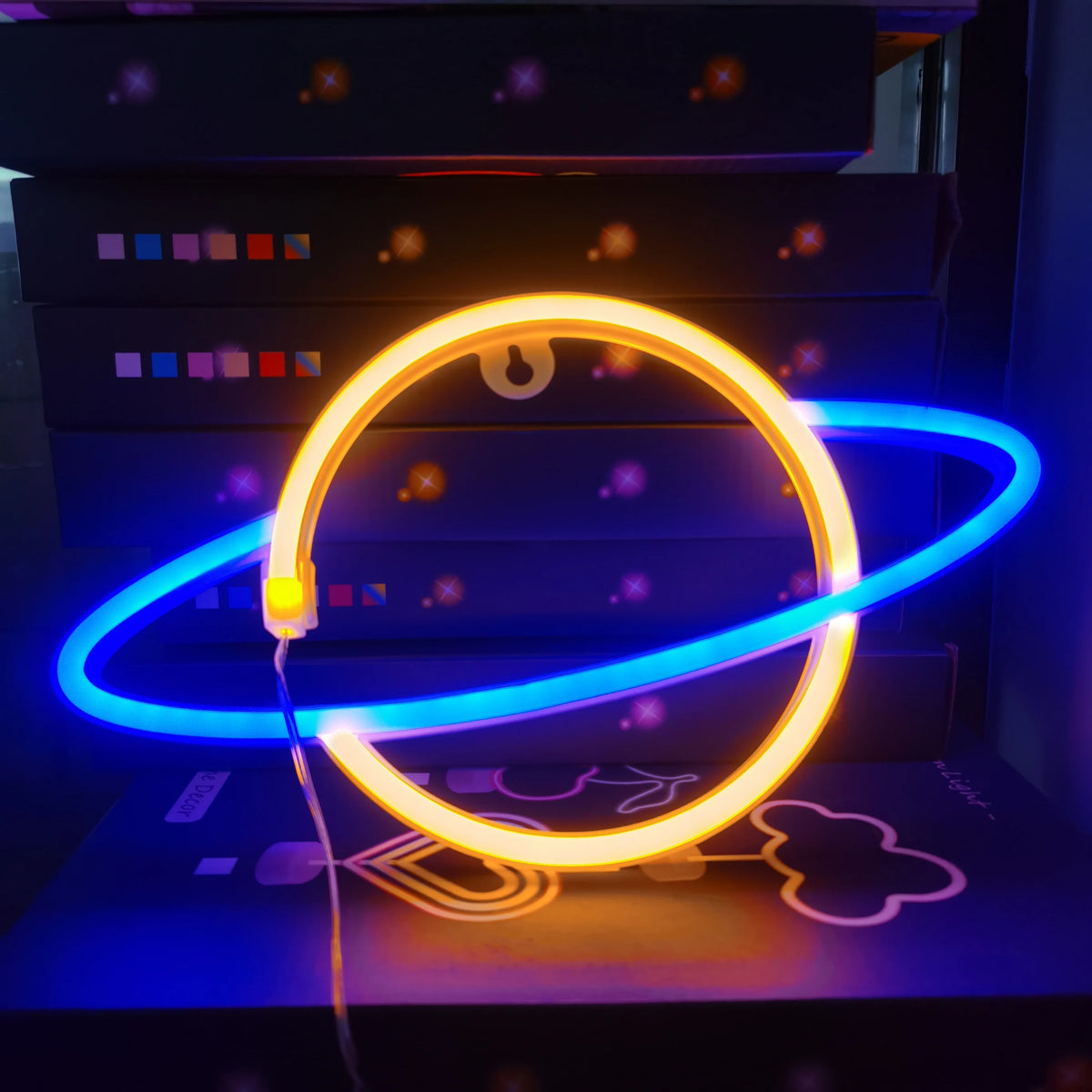 Saturn Neon Light