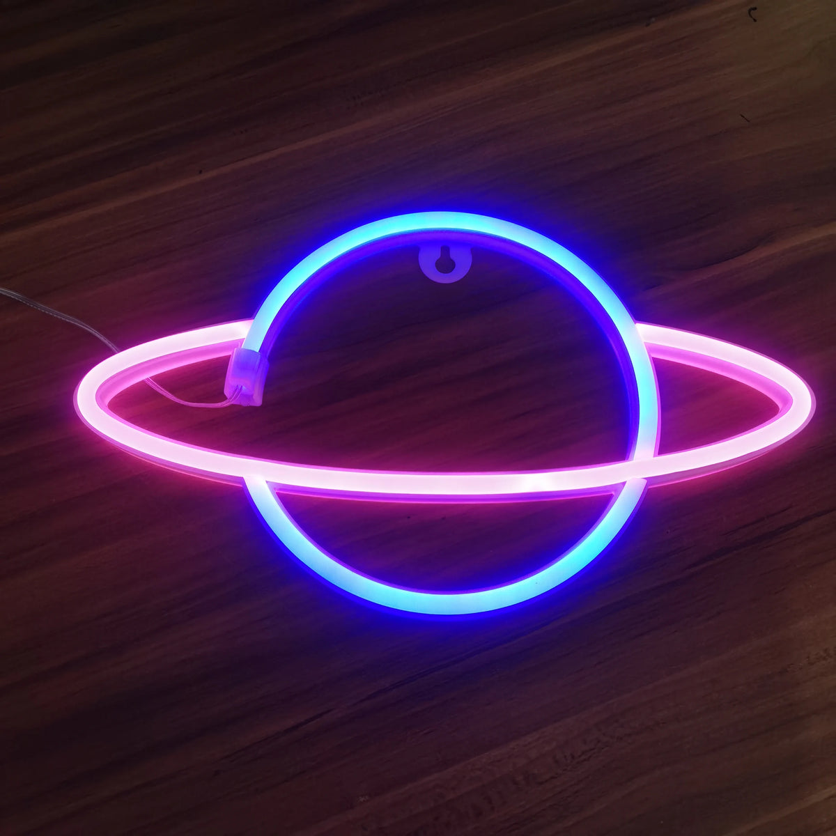 Saturn Neon Light
