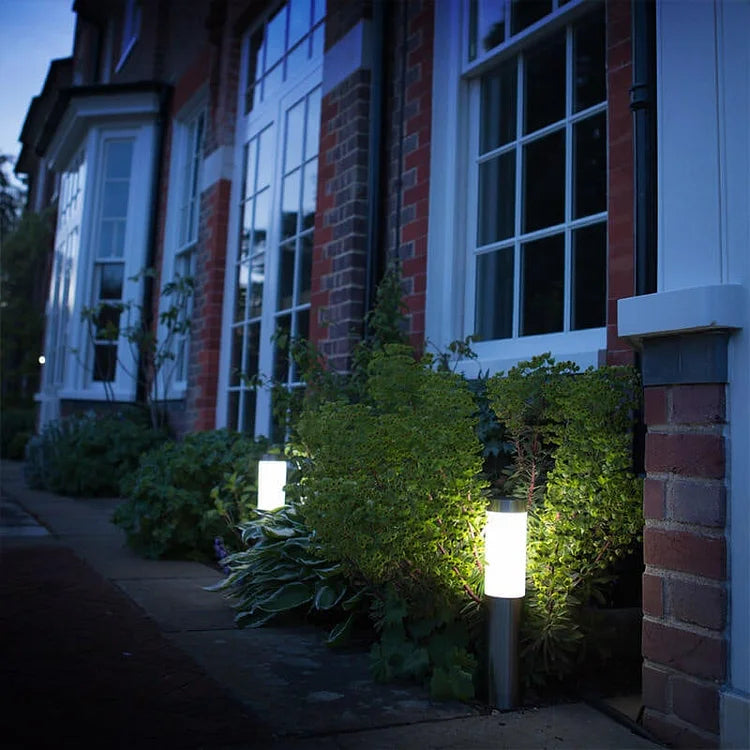 Solarglo Waterproof Solar Garden Lamp