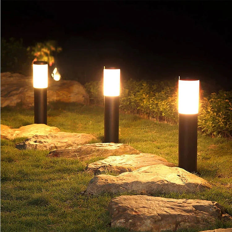 Solarglo Waterproof Solar Garden Lamp