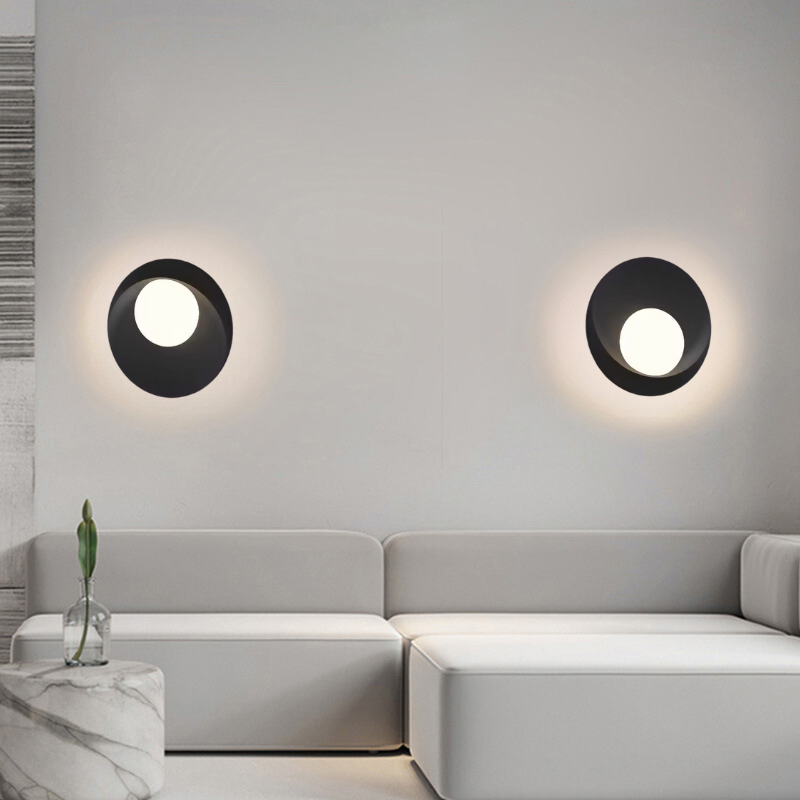 Indoor/Outdoor Wall Light