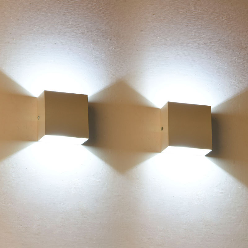 Modern Aluminum Indoor LED Wall Light
