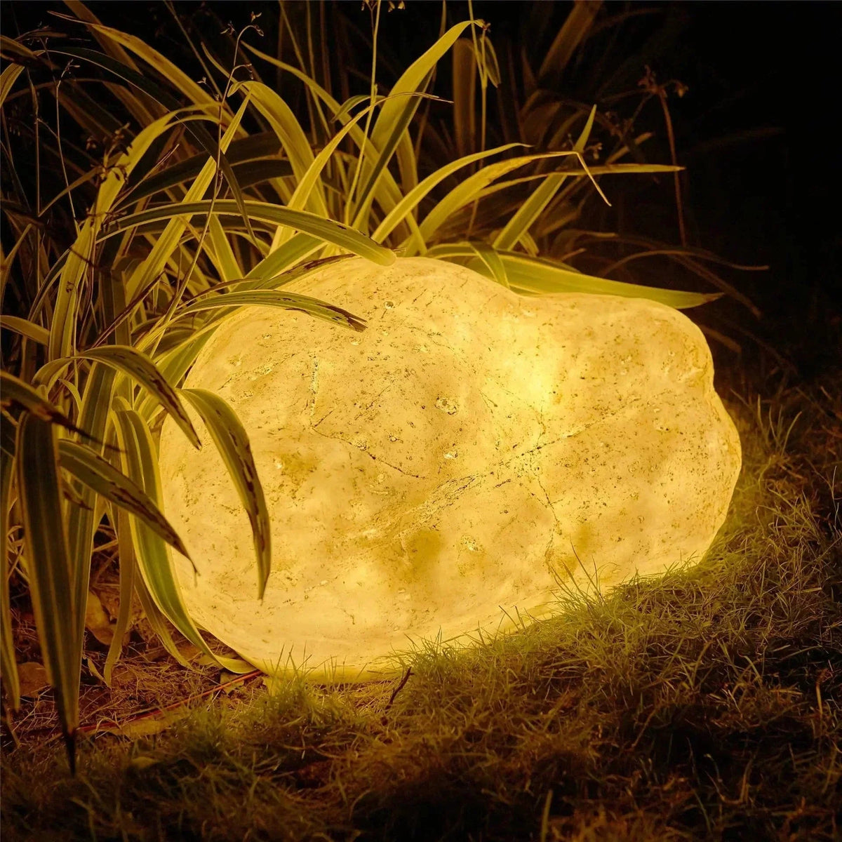 Living Stone Outdoor Light