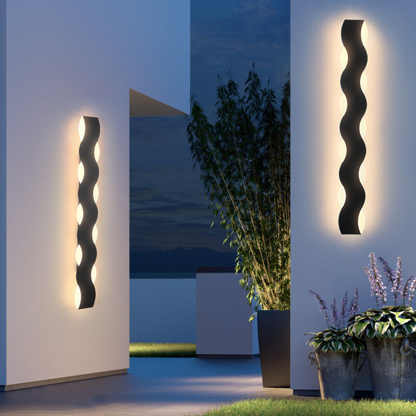 Wave Outdoor Wall Light